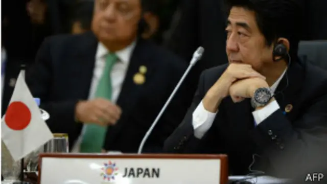 شینزو آبه گفته که در برابر ادعاهای ارضی چین موضعی قاطع خواهد گرفت