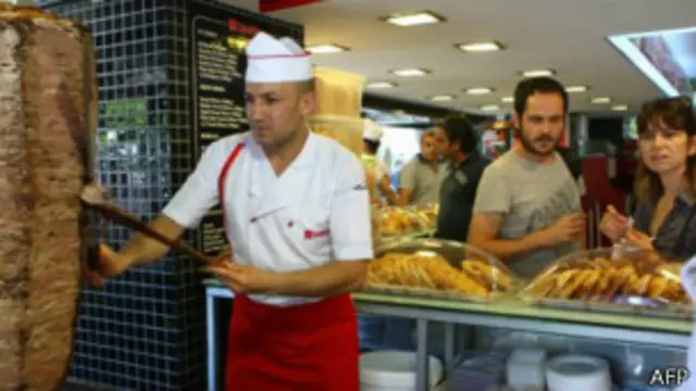 Ресторан, где предлагают донер-кебаб