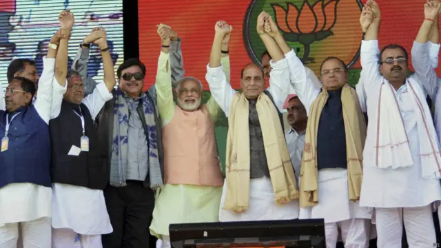 पटना में धमाके, मोदी की रैली