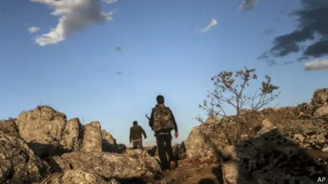 جاءت المواجهات ضمن عملية أمنية بدأت الوحدات الأمنية بتنفيذها في ولاية قبلي. 