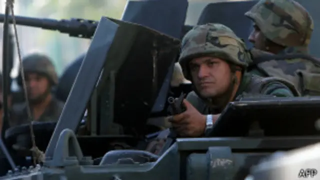 ينتشر الجيش اللبناني منذ أشهر في المدينة في محاولة للفصل بين المتقاتلين