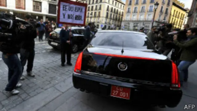 Лимузин американского посла в Мадриде