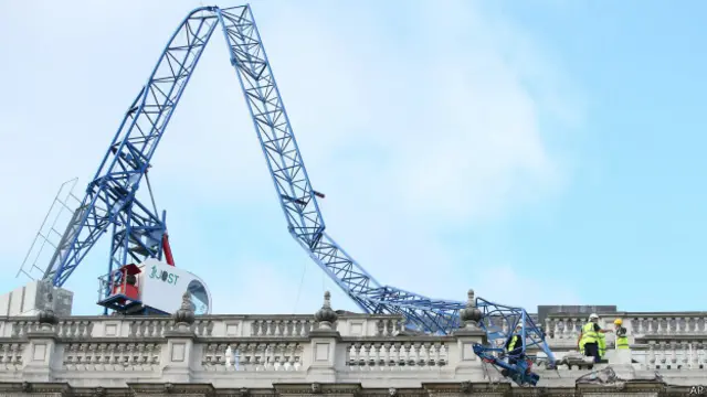 क्रेन, लंदन, ब्रिटेन