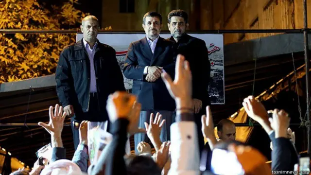 کاندید برنده در میان اقشار فرودست جامعه و حتی بخشی از مرفهان حامیان فراوان داشت: واقعیتی که عموماً از سوی هواداران حرکت اعتراضی نادیده گرفته شد، و همچنان میشود – این که ناخشنودی از نتایج انتخابات آن دوره شامل حال «عموم مردم» یا «تمام آحاد ملت» یا «تک تک شهروندان ایران» نبود.