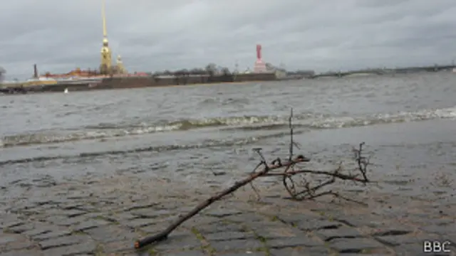 Разлив воды в Неве