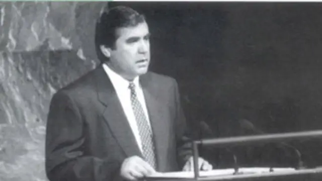 زمانی که امامعلی رحمان قدرت را در تاجیکستان به دست گرفت، چهل سال داشت