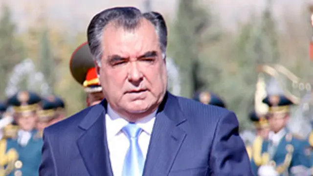 Имомали Раҳмон кетма-кет тўртинчи бор Тожикистон президенти бўлди.