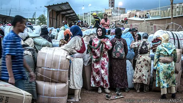 تزدحم منطقة المعبر يوميا