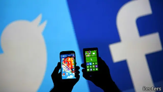 Twitter y Facebook