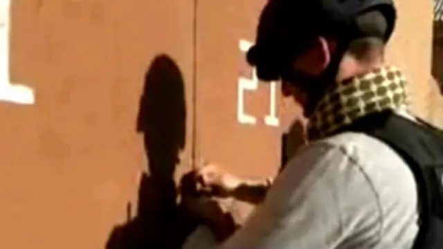 شام کے پاس تقریباً ایک ہزار ٹن زہریلا کیمیائی مواد ہے اور طے شدہ منصوبے کے تحت شامی کیمیائی ہتھیاروں کے ذخیرے کو آئندہ سال کے وسط تک تلف کیا جانا ہے