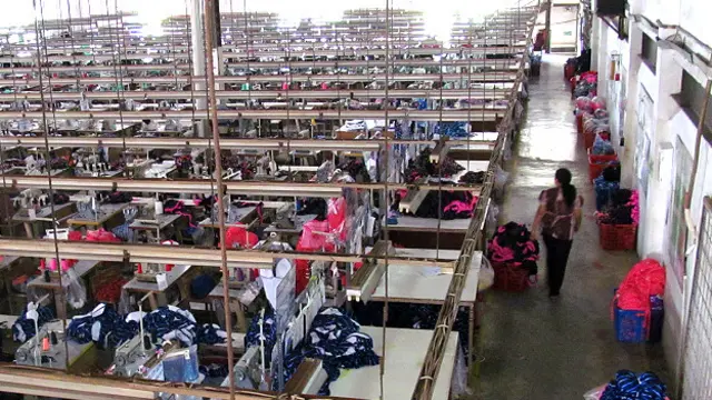 Sekretaris Jenderal Asosiasi Pertekstilan Indonesia, Ernovian G Ismy, berharap kebijakan pemerintah yang mendukung langsung daya saing industri, benar-benar diterapkan di lapangan.