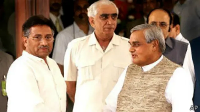 जसवंत सिंह ने अटल बिहारी वाजपेई की अगुवाई वाली एनडीए सरकार की विदेश नीतियों का बचाव किया. 