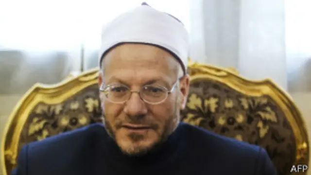 مفتى مصر طالب بتفعيل القانون في مواجهة ما وصفها " العناصر التخريبية".