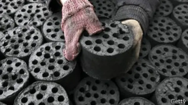 Брикеты угля. Китай