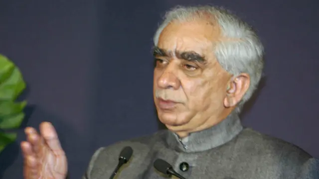 جسونت سنگھ نے اس سے پہلے بانی پاکستان جناح پر کتاب لکھی تھی جس کی وجہ سے انہیں پارٹی سے نکال دیا گیا تھا 