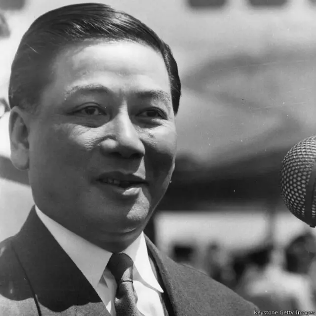 Vị Tổng thống đầu tiên của Việt Nam Cộng hòa Ngô Đình Diệm sinh ngày 3/1/1901 tại làng Đại Phong, huyện Lệ Thủy, tỉnh Quảng Bình. Cha ông là quan đại thần Ngô Đình Khả và ông là một trong chín người con của gia đình họ Ngô. Người anh cả của ông, Ngô Đình Khôi, từng là Tổng đốc Quảng Nam, đã bị Việt Minh giết năm 1945.