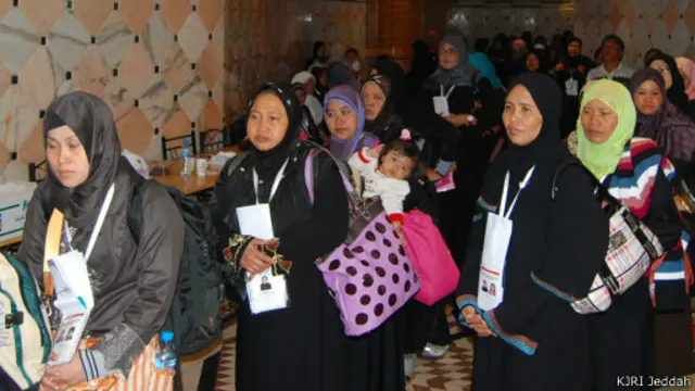 Banyak kendala yang membuat TKI ilegal enggan mengurus izin tinggal dan kerja.