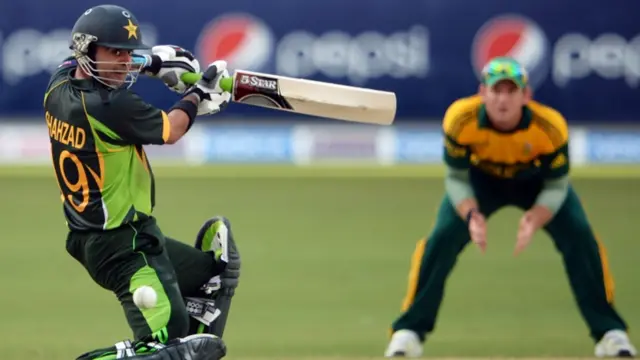 جمعہ کو کھیلے جانے والے دوسرے میچ میں پاکستان نے ٹاس جیت کر پہلے بیٹنگ کرنے کا فیصلہ کیا