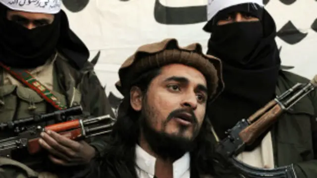 2007 میں پاکستان فوج کے خلاف حملوں کی وجہ سے ایک بےرحم شدت پسند کے طور پر ابھرے۔