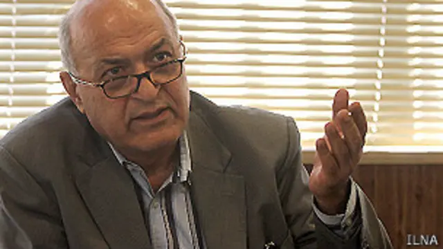 به گفته آقای آموزگار، اتحادیه ناشران در این سالها مشکلاتی را که وزارت ارشاد برای نشرهای چشمه، افراز، پیدایش، اختران، آگه، نظر، ثالث و نیلوفر ایجاد کرده بود، پیگیری کرده و توانسته برخی از آنها را حل کند