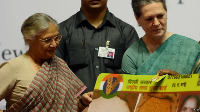 शीला दीक्षित और सोनिया गांधी