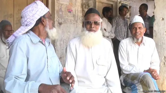 सीठियो गाँव के बुजुर्ग