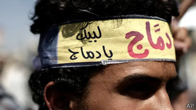 خرجت مظاهرات في صنعاء تأييدا للسلفيين في دماج