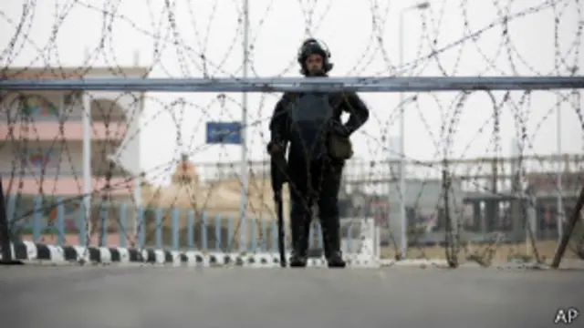 У полицейской академии в Каире