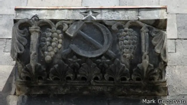 Капитель одного из ереванских зданий