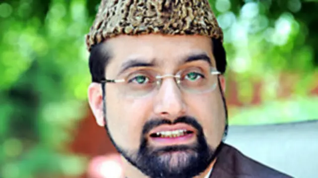 علیحدگی پسند حلقے کشمیر میں پولیس اور فوج کی موجودگی اور وسیع پیمانے پر سماجی سرگرمیوں میں ان اداروں کے کردار کا حوالہ دیتے ہیں