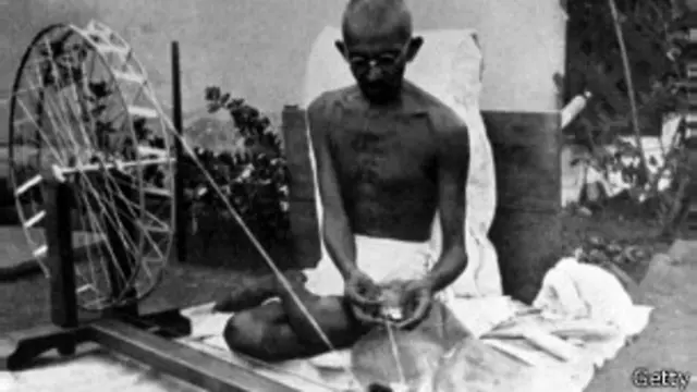 mahatma gandhi con sus padres
