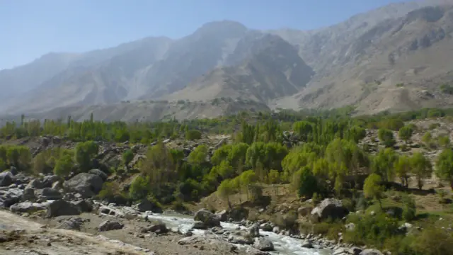 نمایی از منطقه موسوم به "برابرا" که در گذشته در تصرف طالبان بود و جنگ‌های شدیدی در این منطقه رخ داده است.