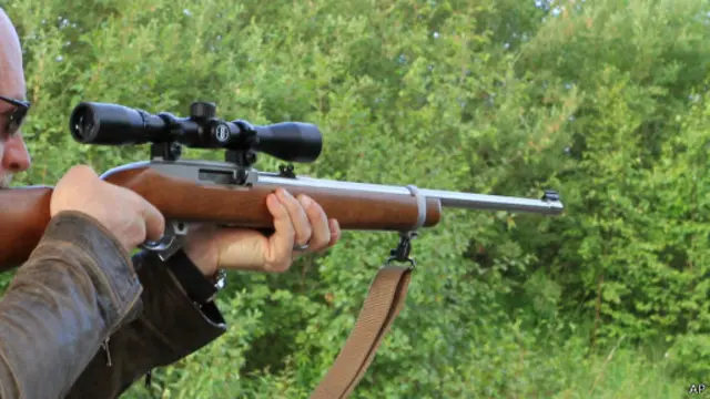 Охотничье ружье с прицелом