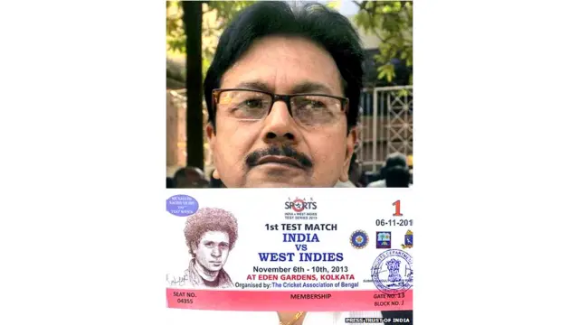 ٹیسٹ میچ کی ٹکٹوں پر تندولکر کی تصویر بھی موجود ہے۔ 