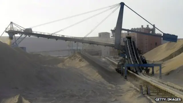 Marruecos controla 75% de las reservas mundiales de buena calidad de fosfato.