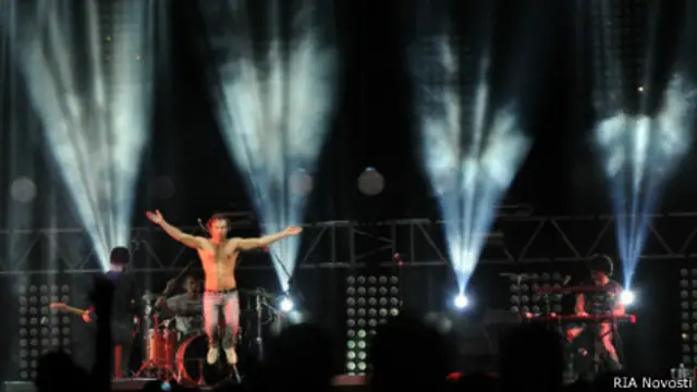 Выступление группы "Океан Эльзы"