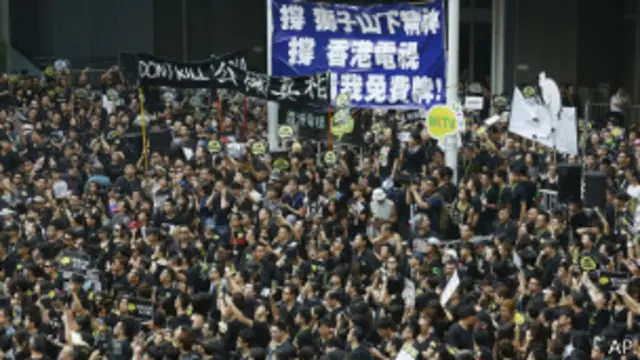 港府前示威