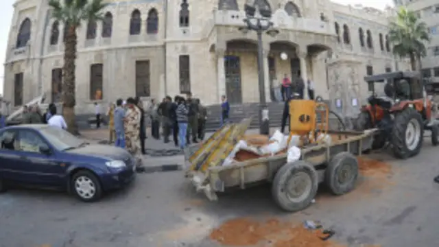 د ملګرو ملتونو د بشري مرستو مشرې والیري اموس د روانې میاشتې لومړیو کې امنیت شورا ته وویل، چې د سوریې وضعیت په چټکۍ مخ پر خرابېدو دی. 