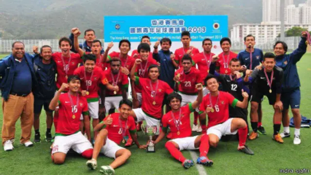 Indra Sjafri dan timnas U-19 ketika juara HKFA di Hongkong, 2013.
