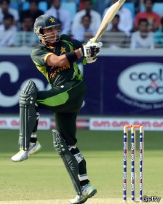 جنوبی افریقہ کے خلاف ون ڈے سیریز میں اب تک صرف احمد شہزاد نے دو نصف سنچریاں بنائی ہیں