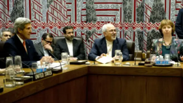 سيعقد كيري وأشتون وظريف اجتماعا ثلاثيا على هامش محادثات جنيف. 