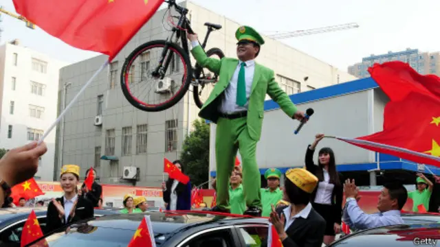 Tỷ phú TQ làm từ thiện: xã hội đã thay đổi và có rất nhiều màu sắc