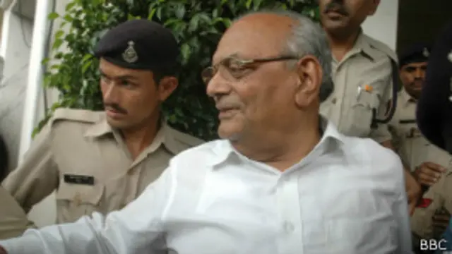 विदिशा से राघवजी विधायक थे, जो अपने पुरुष कर्मचारी के साथ यौनाचार के मामले में भाजपा से निष्कासित किए जा चुके हैं.