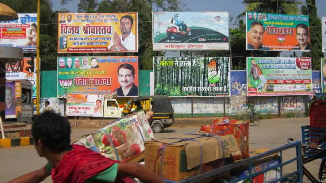 छत्तीसगढ़ में पहले चरण के मतदान से पहले चुनाव प्रचार आज ख़त्म हो गया. राज्य में 11 और 19 नवंबर को दो चरणों में मतदान होगा. (सभी फ़ोटो बीबीसी हिंदी के देवाशीष कुमार की)