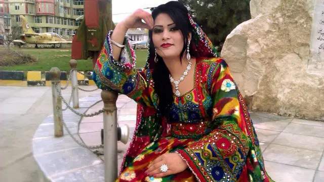 برېښنا امیل