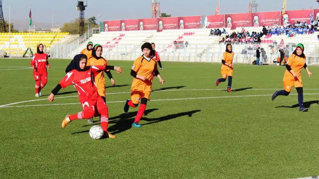 این مسابقات امروز (شنبه، هجدهم عقرب/آبان) در میدان سبز فدراسیون فوتبال آغاز و برای ۳۵ روز ادامه خواهد داشت.