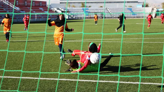 قرار است لیک برتر فوتبال دختران ماه حمل/ فروردین سال آینده خورشیدی برگزار شود. 