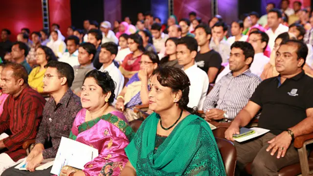 দর্শকদের একাংশ