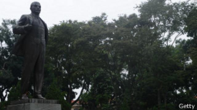 Tượng Lenin ở Hà Nội nhắc nhở quá khứ hữu nghị thời Liên Xô cũ