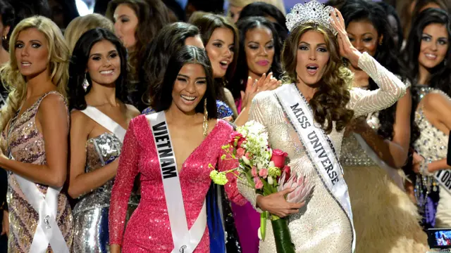 وطرحت لجنة التحكيم سؤالا مختلفا على كل واحدة منهن، وكان السؤال المخصص لغابرييلا إيسلر " ما هو الخوف الكبير بالنسبة إليك وماذا تفعلين للتغلب عليه؟"، فكان جوابها " يجب علينا أن نتخطى جميع مخاوفنا ونتغلب عليها، لأننا بذلك نصبح أقوى لمواجهة أي تحد". 